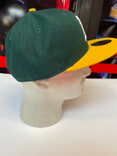 Load image into Gallery viewer, OAKLAND A&#39;S GREEN SNAPBACK