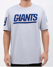 Load image into Gallery viewer, Pro Standard Giants T-Shirt
