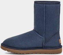 Load image into Gallery viewer, Uggs short ll boot navy